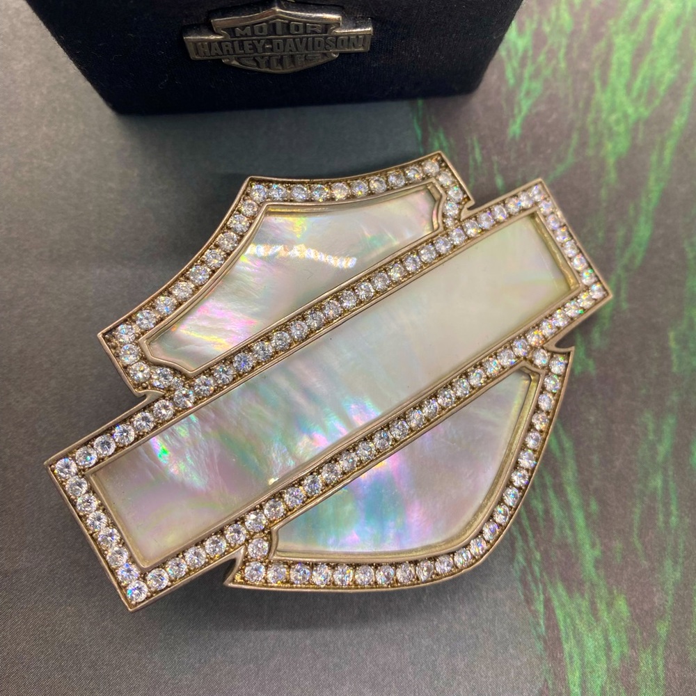 HARLEY-DAVIDSON Mother of Pearl Buckle